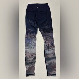 Women’s 4 Lululemon High Rise Tight 28”